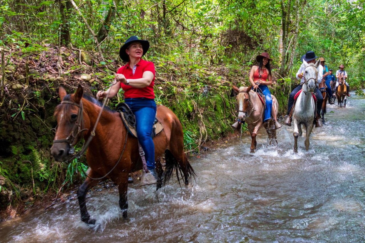 Hotel Campestre La Potra Apiay Dış mekan fotoğraf