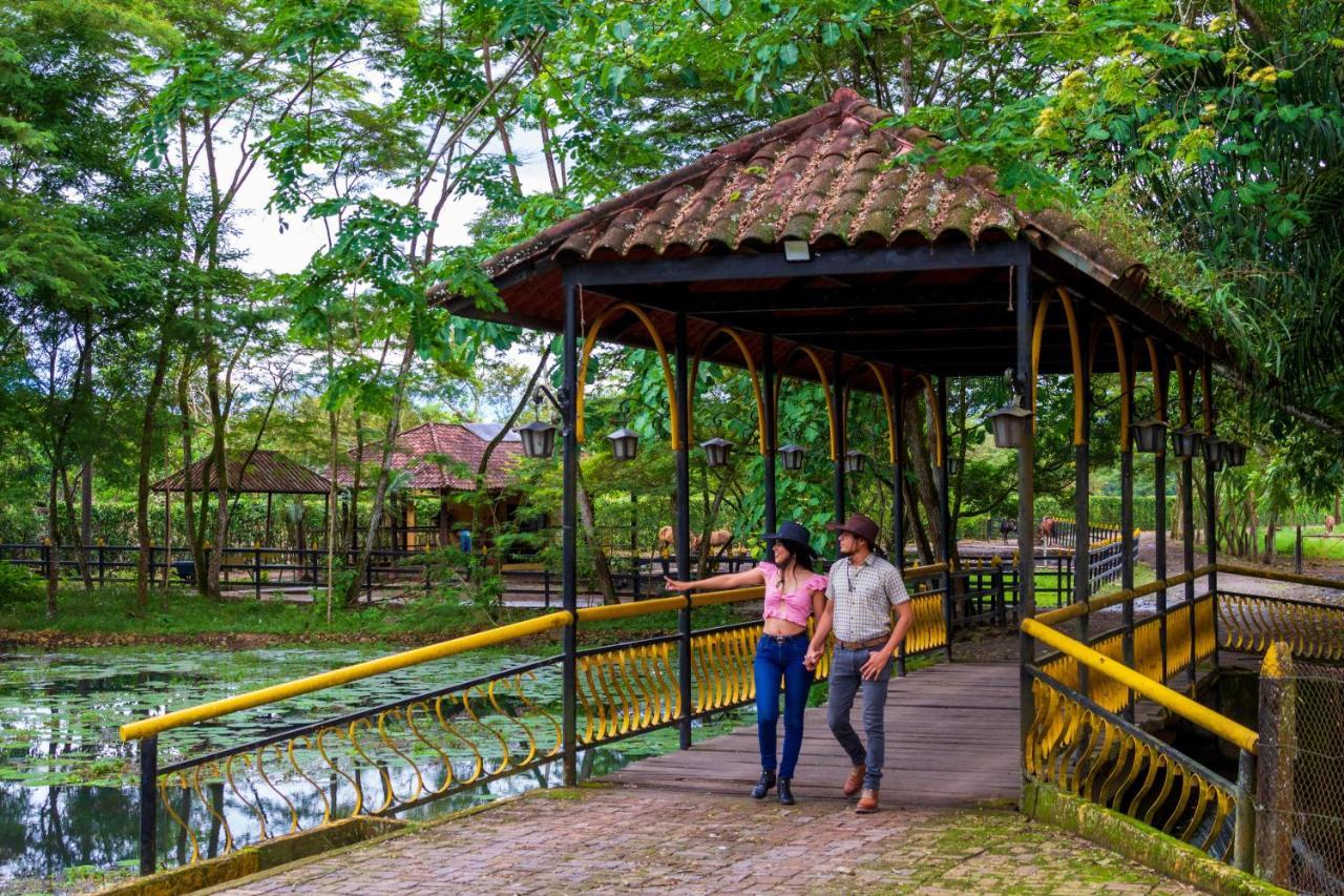 Hotel Campestre La Potra Apiay Dış mekan fotoğraf
