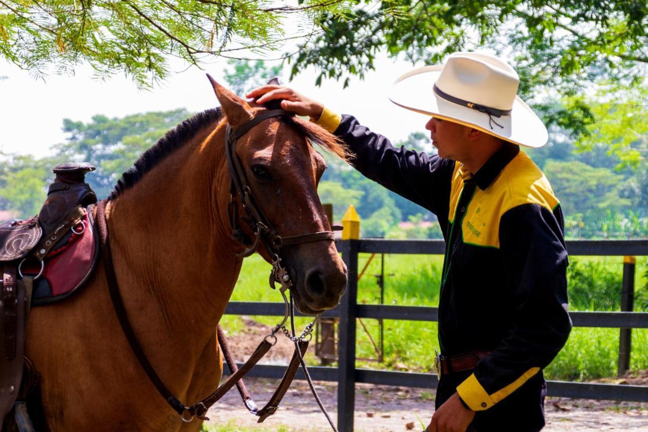 Hotel Campestre La Potra Apiay Dış mekan fotoğraf